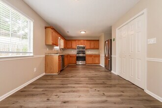 317 Brookside Dr in Mcdonough, GA - Building Photo - Building Photo