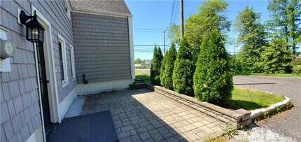 246 West Ave in Darien, CT - Building Photo - Building Photo