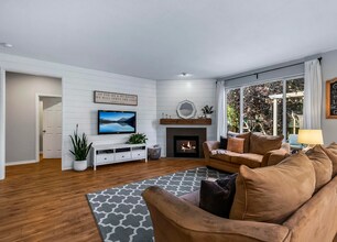 61096 Snowbrush Dr in Bend, OR - Building Photo - Building Photo