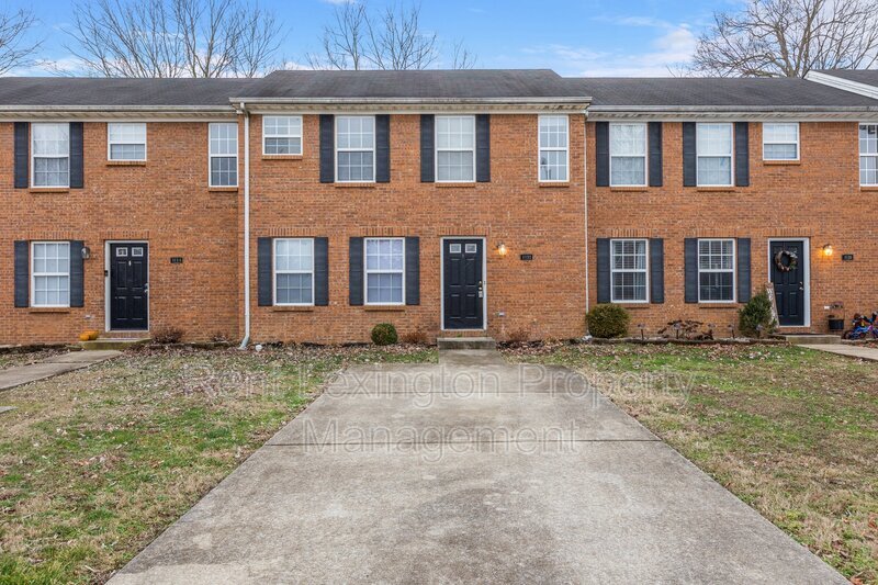 1132 Jonestown Ln in Lexington, KY - Building Photo