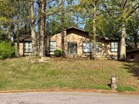2302 Hawksmoor Pl in Memphis, TN - Building Photo
