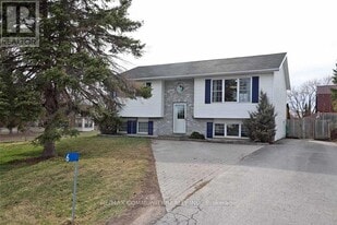 6 Lywood St in Belleville, ON - Building Photo