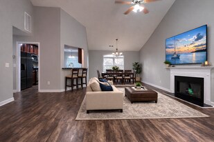 7735 Country Pass in Fairburn, GA - Building Photo