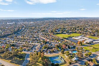 2039 Village Wood Rd in Encinitas, CA - Building Photo - Building Photo