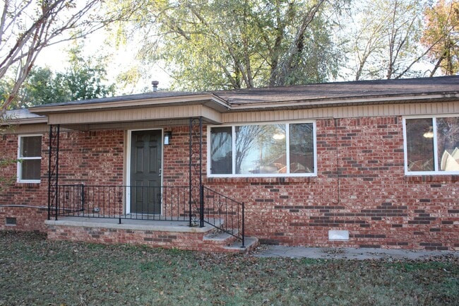 1816 Magnolia Dr in Fort Smith, AR - Building Photo - Building Photo