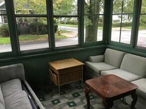 2002 Caroline St in Utica, NY - Foto de edificio - Building Photo