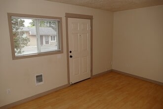 15028 SE Arista Dr in Portland, OR - Building Photo - Building Photo