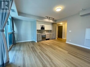 17 Dundonald St in Toronto, ON - Building Photo - Building Photo