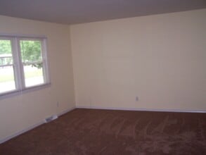 903 Kern St in Normal, IL - Building Photo - Building Photo