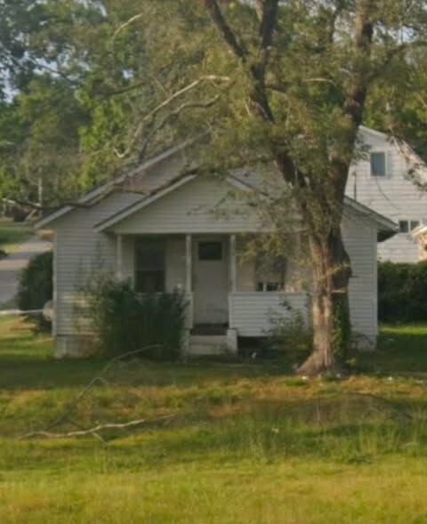 property at 2901 E Main St