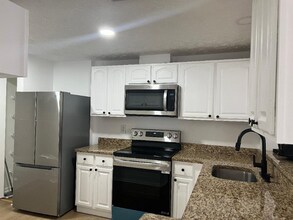 19804 Larentia Dr in Germantown, MD - Building Photo - Building Photo