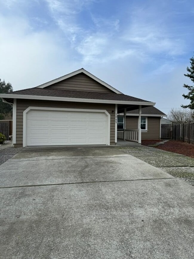 1065 Badger Ct in Santa Rosa, CA - Building Photo - Building Photo