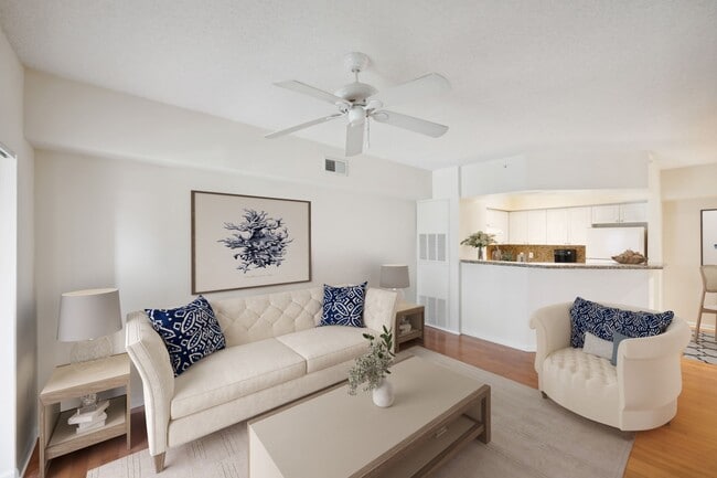 Via Lugano in Boynton Beach, FL - Building Photo - Building Photo