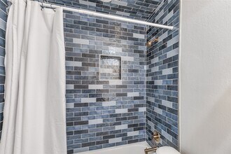 14715 Barryknoll Ln in Houston, TX - Building Photo - Building Photo