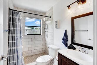 216 NW 4th Ave in Boynton Beach, FL - Building Photo - Building Photo