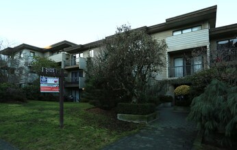 Artubus Place in Vancouver, BC - Building Photo - Building Photo