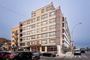 132-06 Maple Ave in Flushing, NY - Building Photo