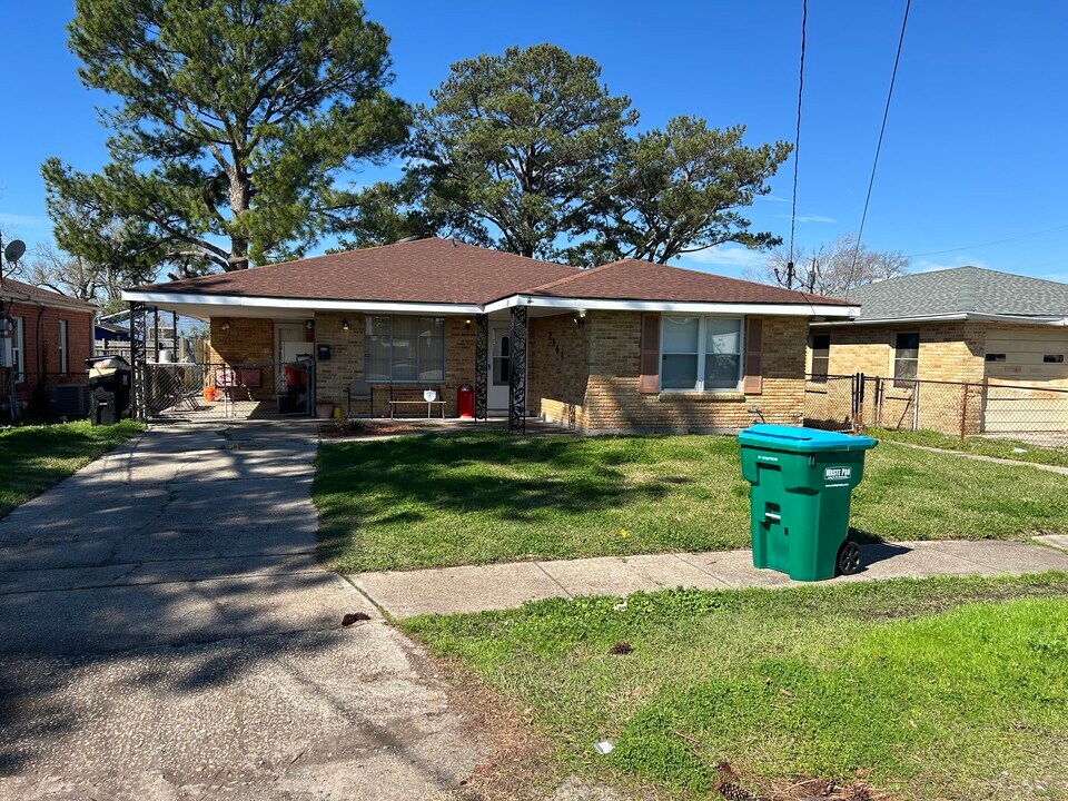 2141 Florida Ave, Unit 2141 Florida Ave in Kenner, LA - Building Photo