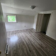 379 W Main St, Unit Apt 5 in Fredonia, NY - Building Photo - Building Photo