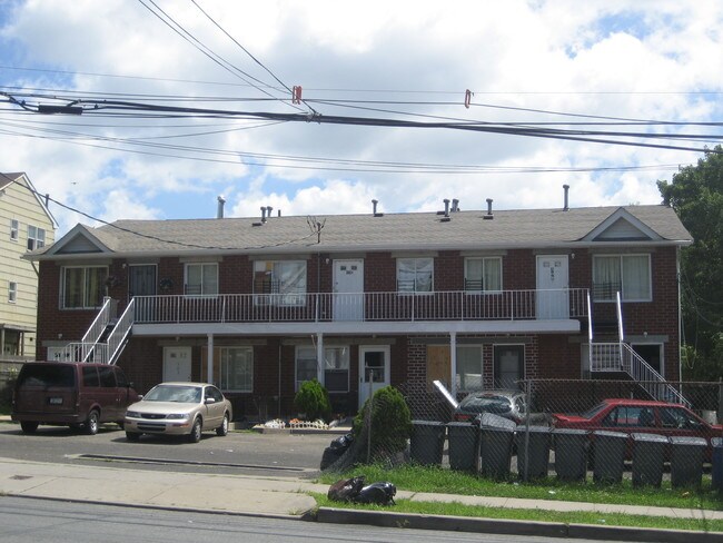 301-309 South Ave in Staten Island, NY - Building Photo - Building Photo