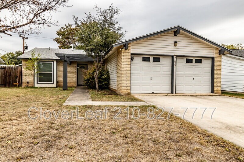 7627 Pipers Swan St in San Antonio, TX - Building Photo
