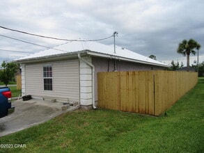6201 Ivy Rd in Panama City, FL - Building Photo - Building Photo
