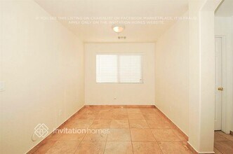 7111 N 77th Dr in Glendale, AZ - Foto de edificio - Building Photo