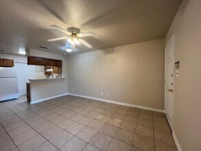 3006 E Stewart St in Laredo, TX - Building Photo - Building Photo