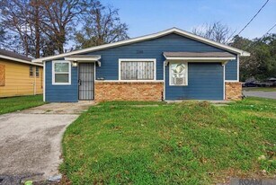 3285 Ozark St in Baton Rouge, LA - Building Photo
