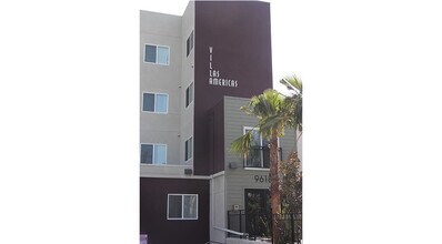 Villas Las Americas in Panorama City, CA - Building Photo - Building Photo