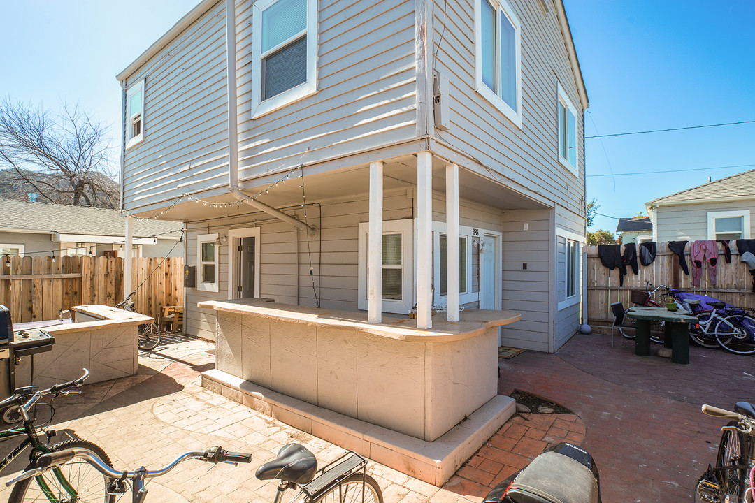 383 Lemon St in San Luis Obispo, CA - Building Photo