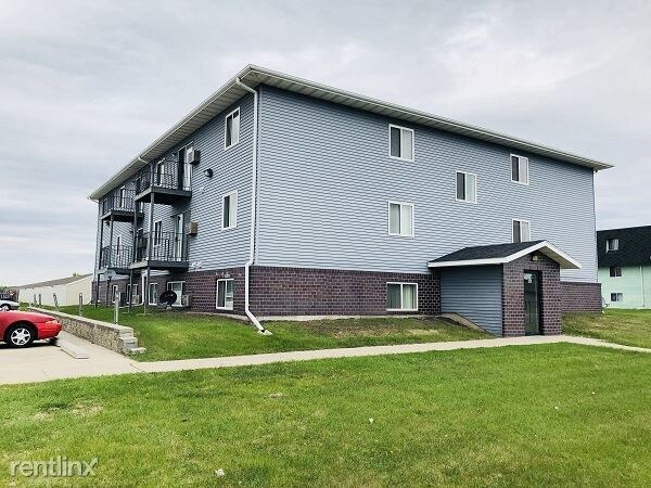 1210 34th Ave S in Moorhead, MN - Building Photo - Building Photo