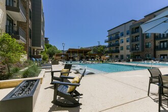 Lenox Grandview in San Antonio, TX - Foto de edificio - Building Photo