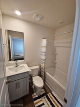 4129F Laurel Rdg Dr in Greenville, NC - Building Photo - Building Photo