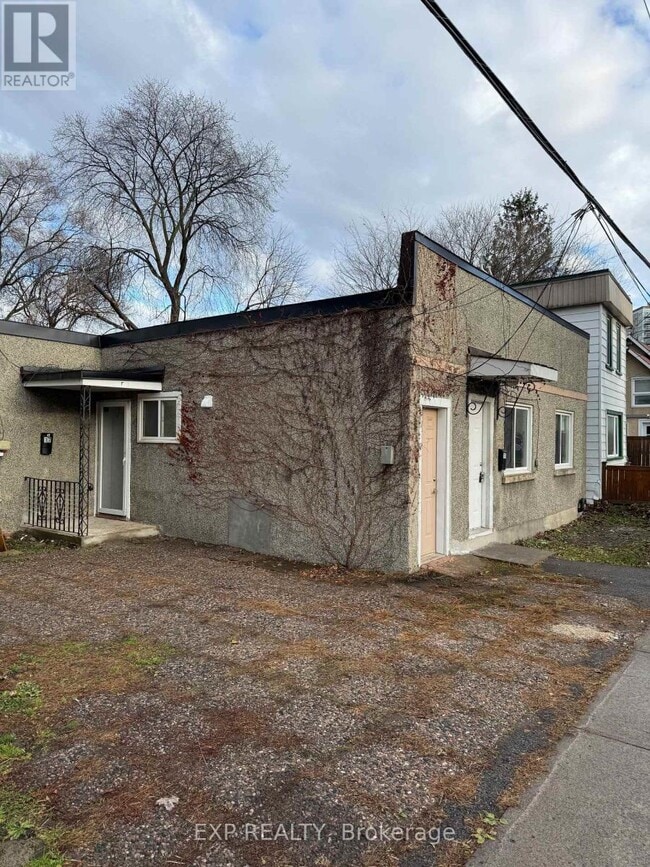 property at 17 Loyer St