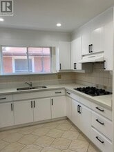 351 Queen Victoria Dr in Hamilton, ON - Building Photo - Building Photo