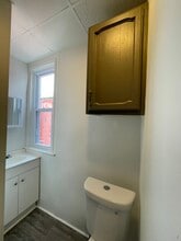 817 E Philadelphia St, Unit 2 in York, PA - Building Photo - Building Photo