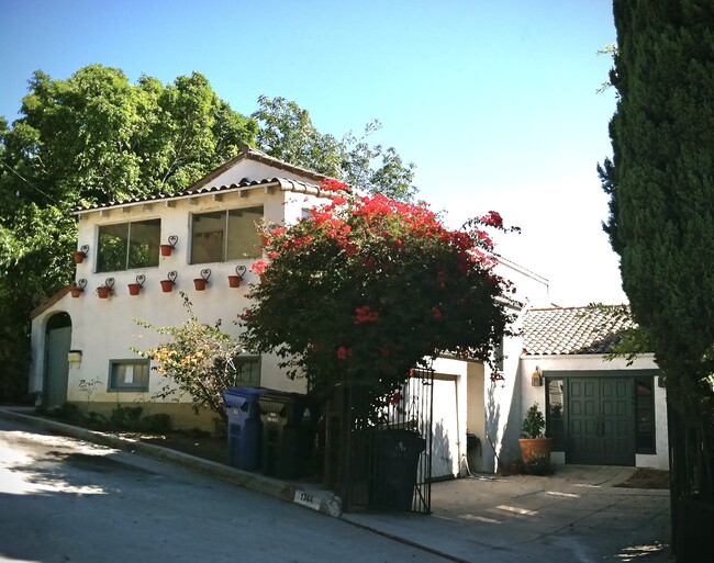 1744 Webster Ave in Los Angeles, CA - Building Photo - Building Photo