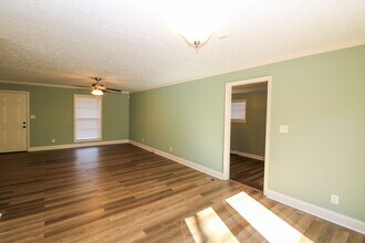 245 Hazelwood Dr in Pell City, AL - Building Photo - Building Photo