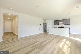 110 Charing Cross Dr in Stephens City, VA - Building Photo - Building Photo