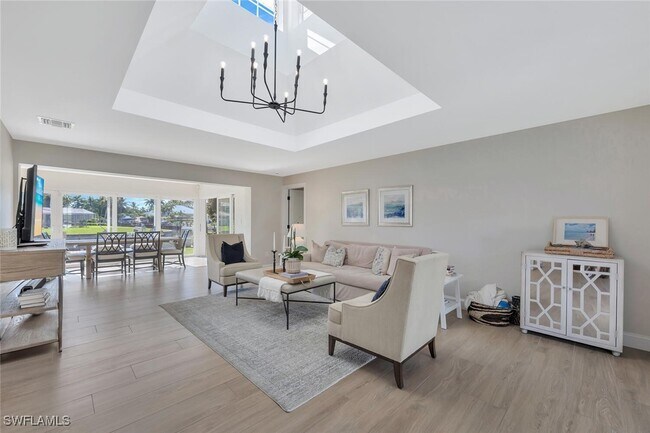 property at 1925 Tarpon Rd