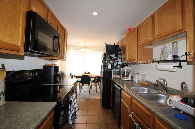 1 Waverly Dr in Dover, NH - Building Photo - Building Photo