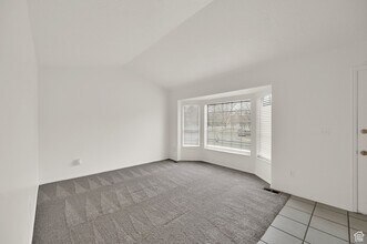 8004 Old Barn Dr in Sandy, UT - Building Photo - Building Photo