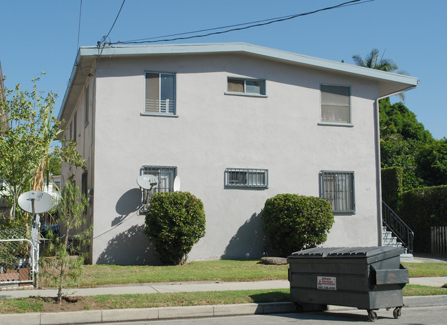 717 Sunset Ave in San Gabriel, CA - Foto de edificio - Building Photo