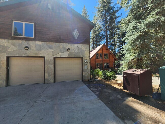7020 Yaho Ave in Tahoe Vista, CA - Building Photo - Building Photo