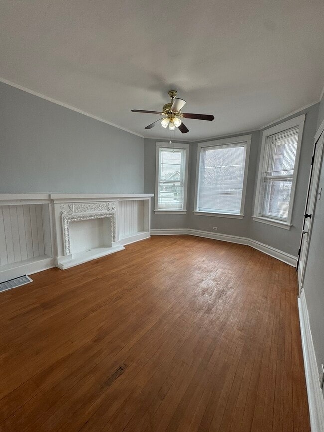 2329 S Austin Blvd in Cicero, IL - Building Photo - Building Photo