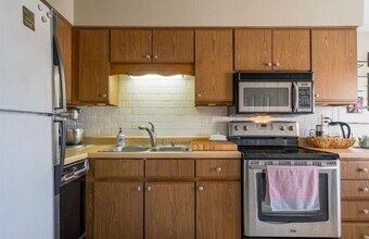 6644 Pondside Cir in Memphis, TN - Building Photo - Building Photo