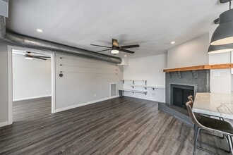 1500 Bay Area Blvd in Houston, TX - Building Photo - Building Photo