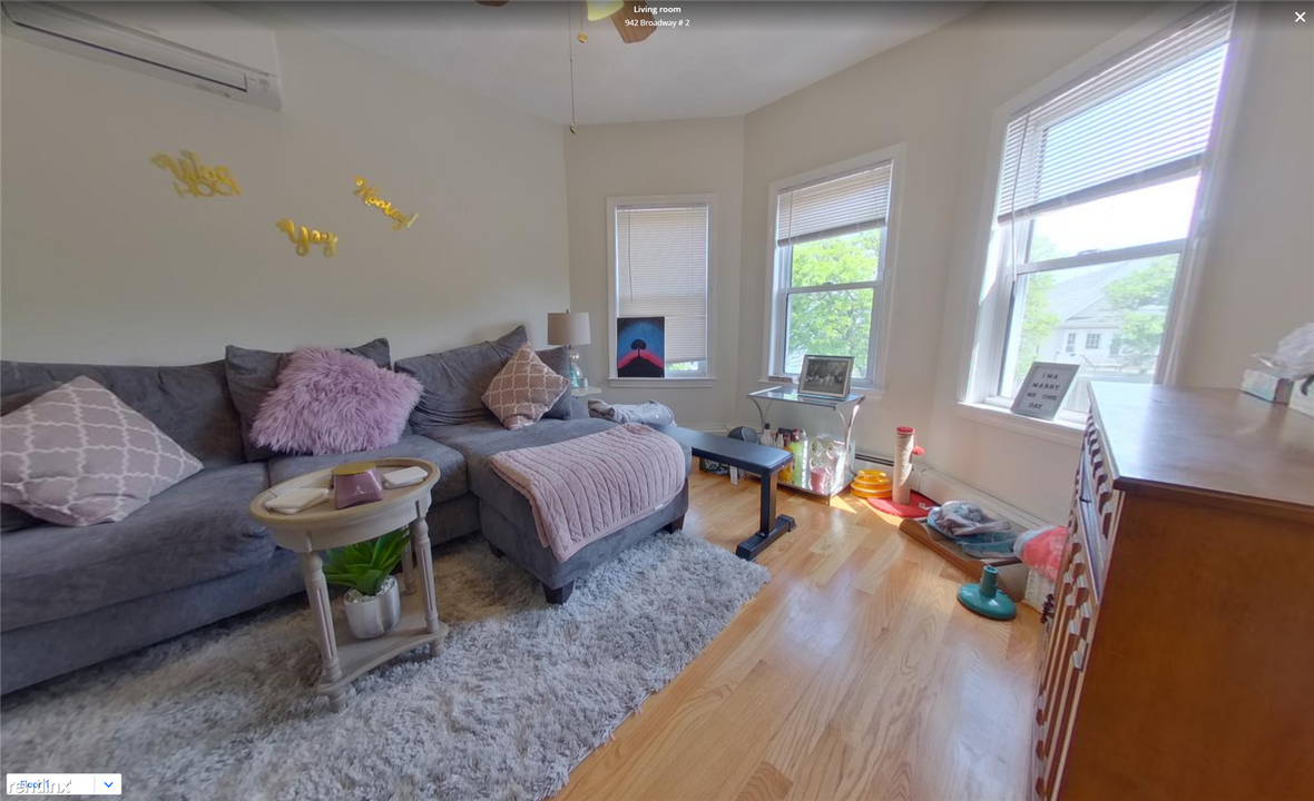 942 Broadway-Unit -# 2 in Somerville, MA - Foto de edificio