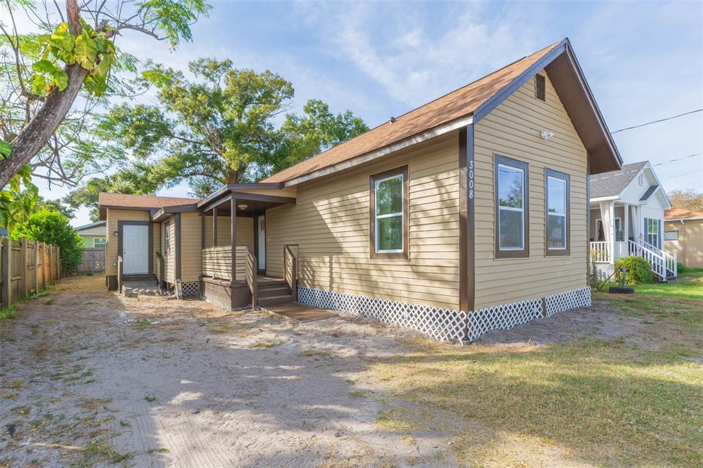 3008 N 17th St in Tampa, FL - Building Photo